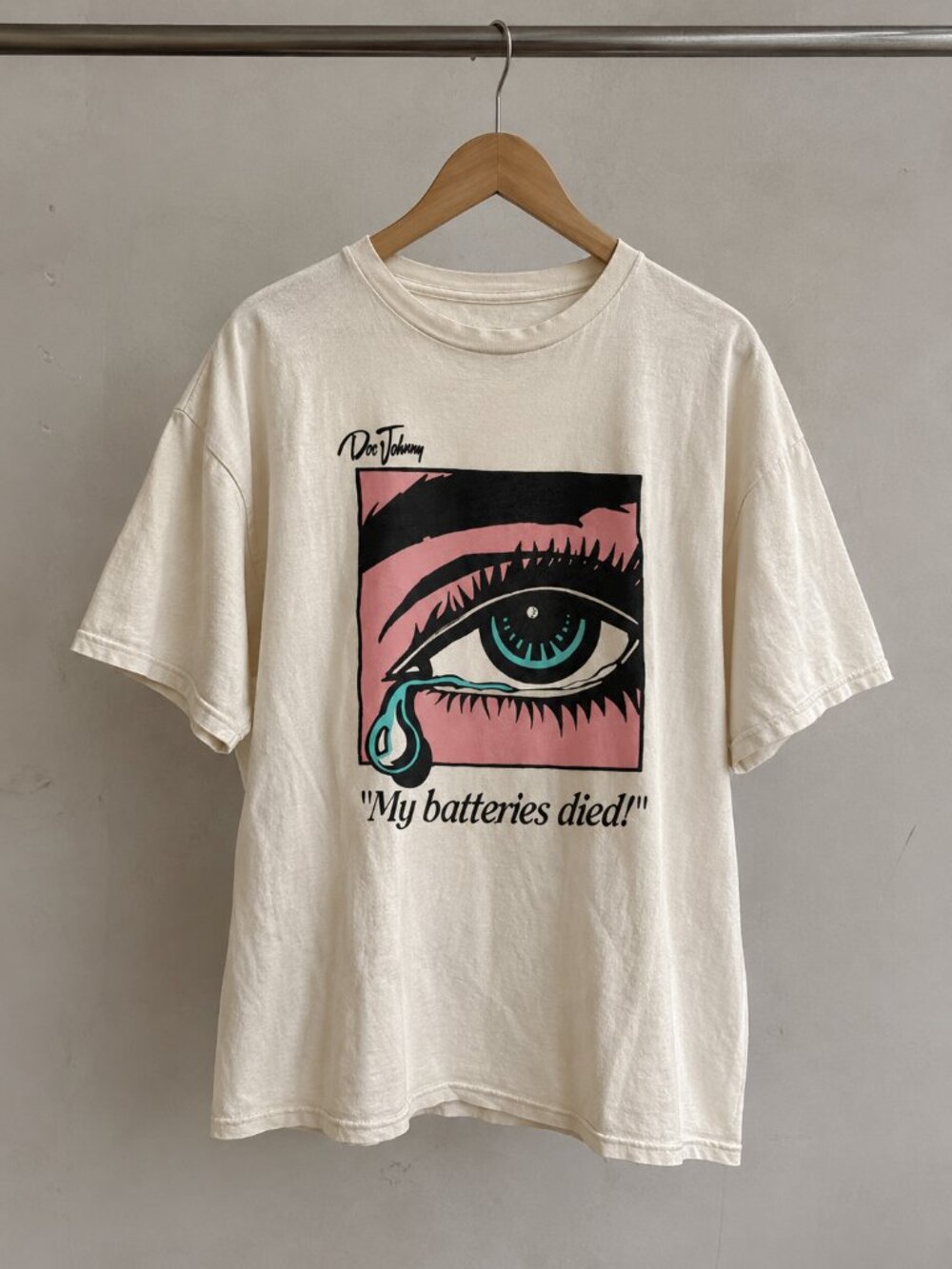 Dope Johnny My Batteries Died Graphic T-Shirt Cream Eye Print Cotton Tee Men's U